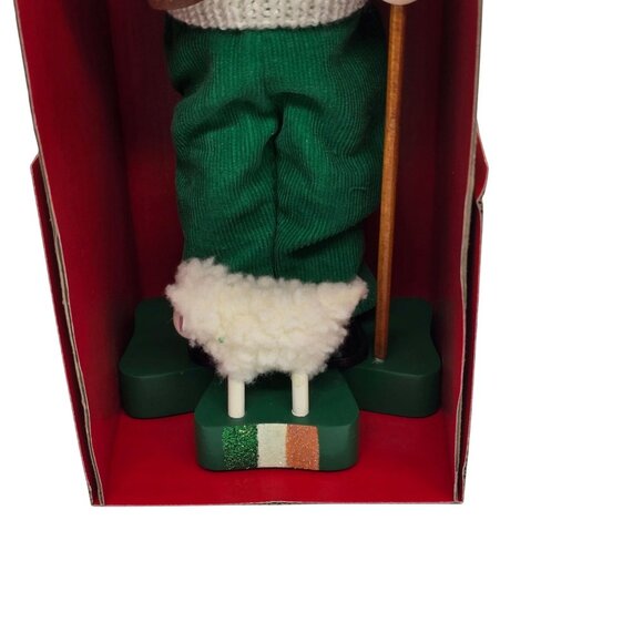 Nutcracker Village Ireland Shepherd w/ Sheep Figure 2005 Boxed - Picture 5 of 15